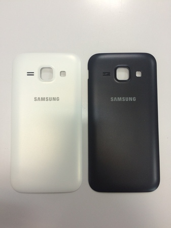 Панел за Samsung Galaxy J1