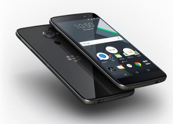 TCL с нов и водоустойчив BlackBerry смартфон през октомври