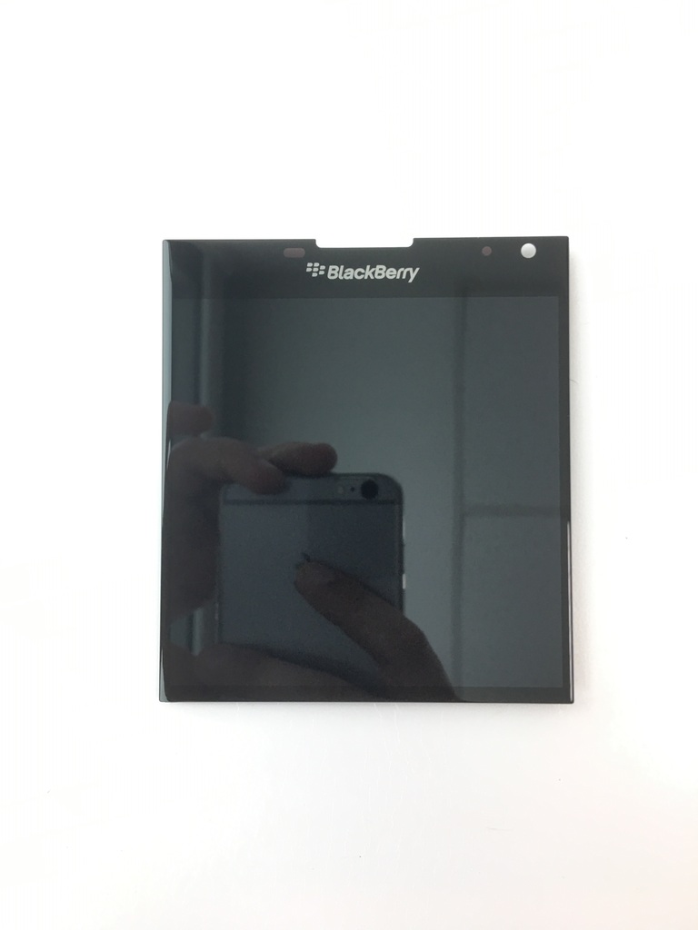 Дисплей за Blackberry Passport