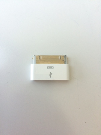 Apple адаптер от Micro USB към Iphone 4s