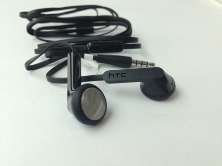 Слушалки за HTC модел 39H00004-08M