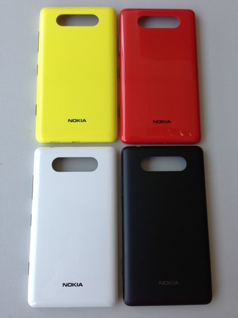 Панел Nokia Lumia 820