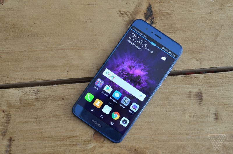 Huawei Honor 8 Pro е още по-добър 