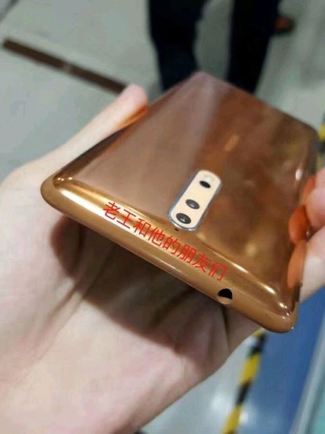 Реални снимки на златния Nokia 8
