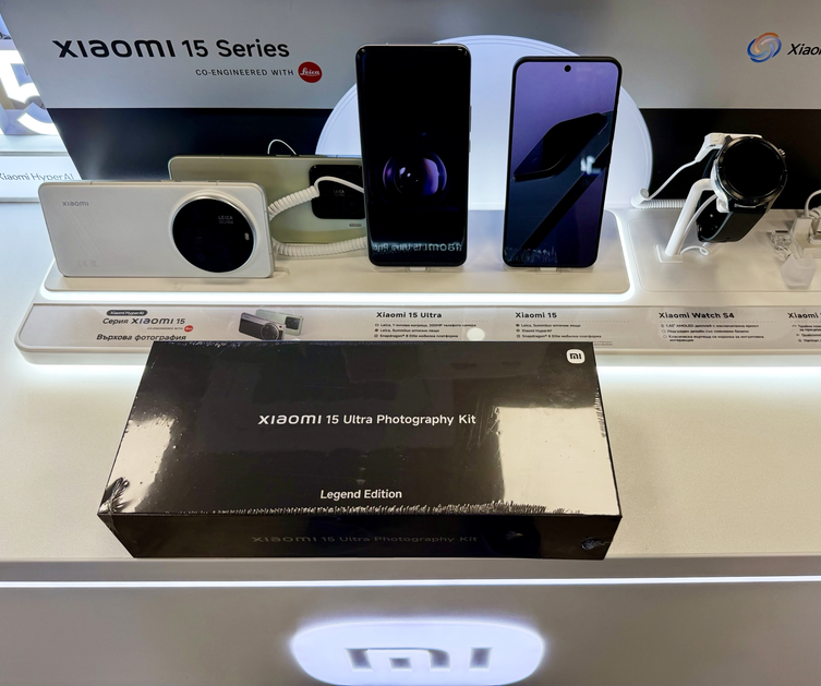 Xiaomi 15 Ultra заедно с легендарния Photography Kit налични сега